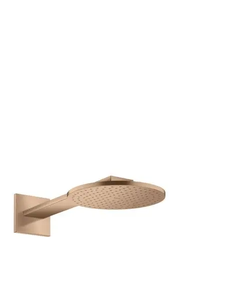 Kopfbrause mit flachem, runden Design in gebürstetem Rotgold, montiert an einem schlichten Wandarm, hergestellt von AXOR.